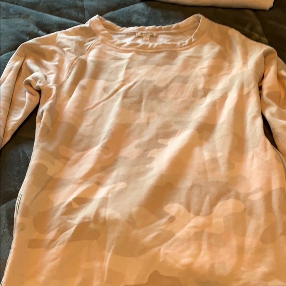 Stella and Dot trendy sweatshirt